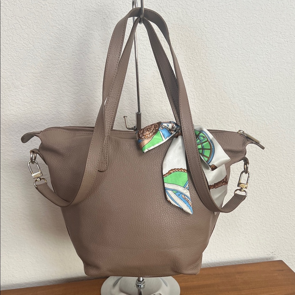 Cuyana taupe leather tote crossbody w/ long strap EUC